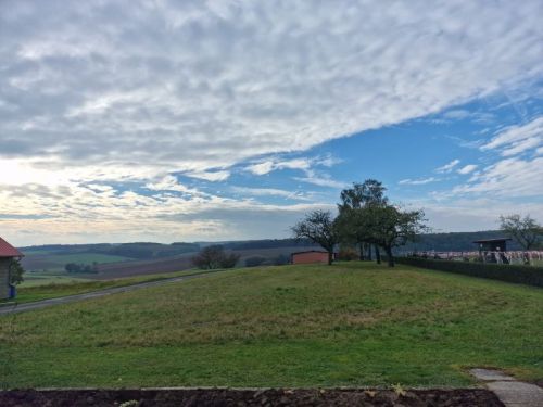 Immobilie in Arnstein - 2-Familienhaus in + ausgebautes Dachgeschoss in Ortsrandlage von 97450 Arnstein-Altbessingen - Bild 3