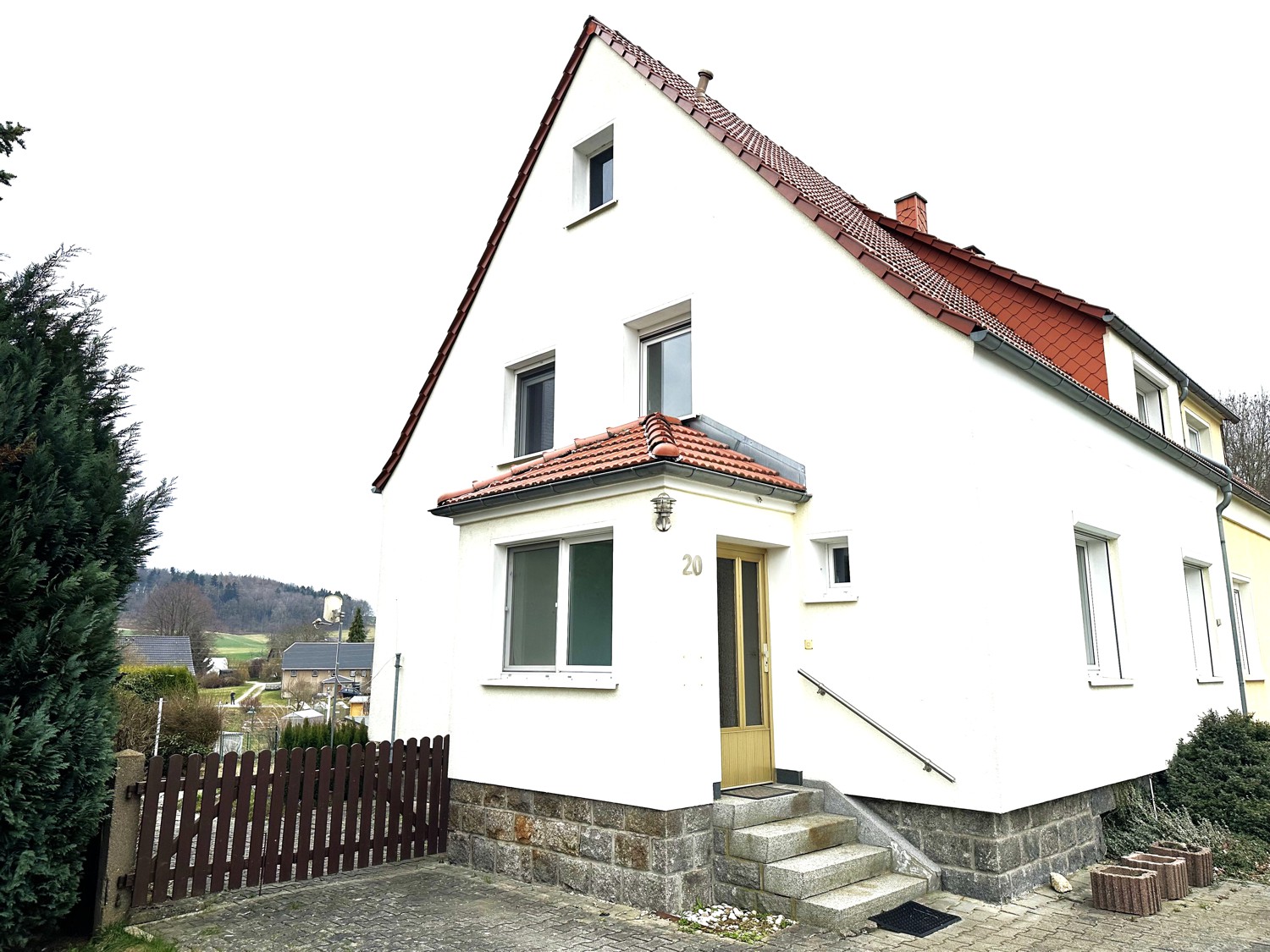 Property thumbnail 2