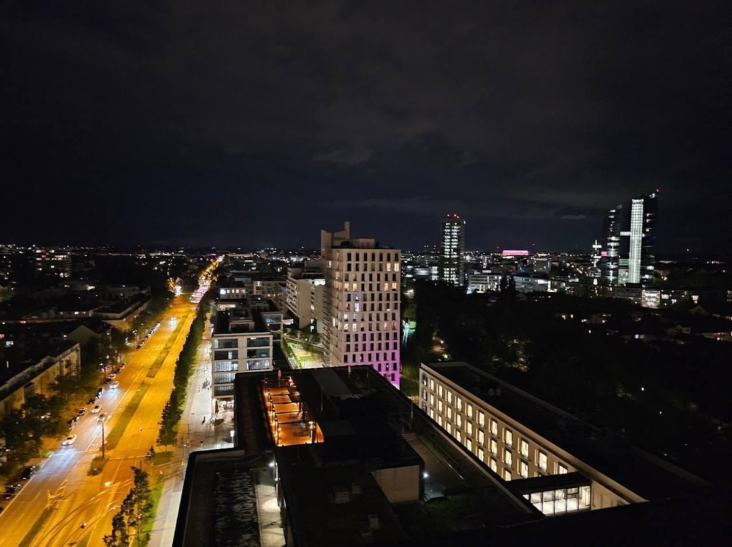 Teilmöbliertes Haus mit 55qm Garten in Schwabing – München – Vorschaubild 3