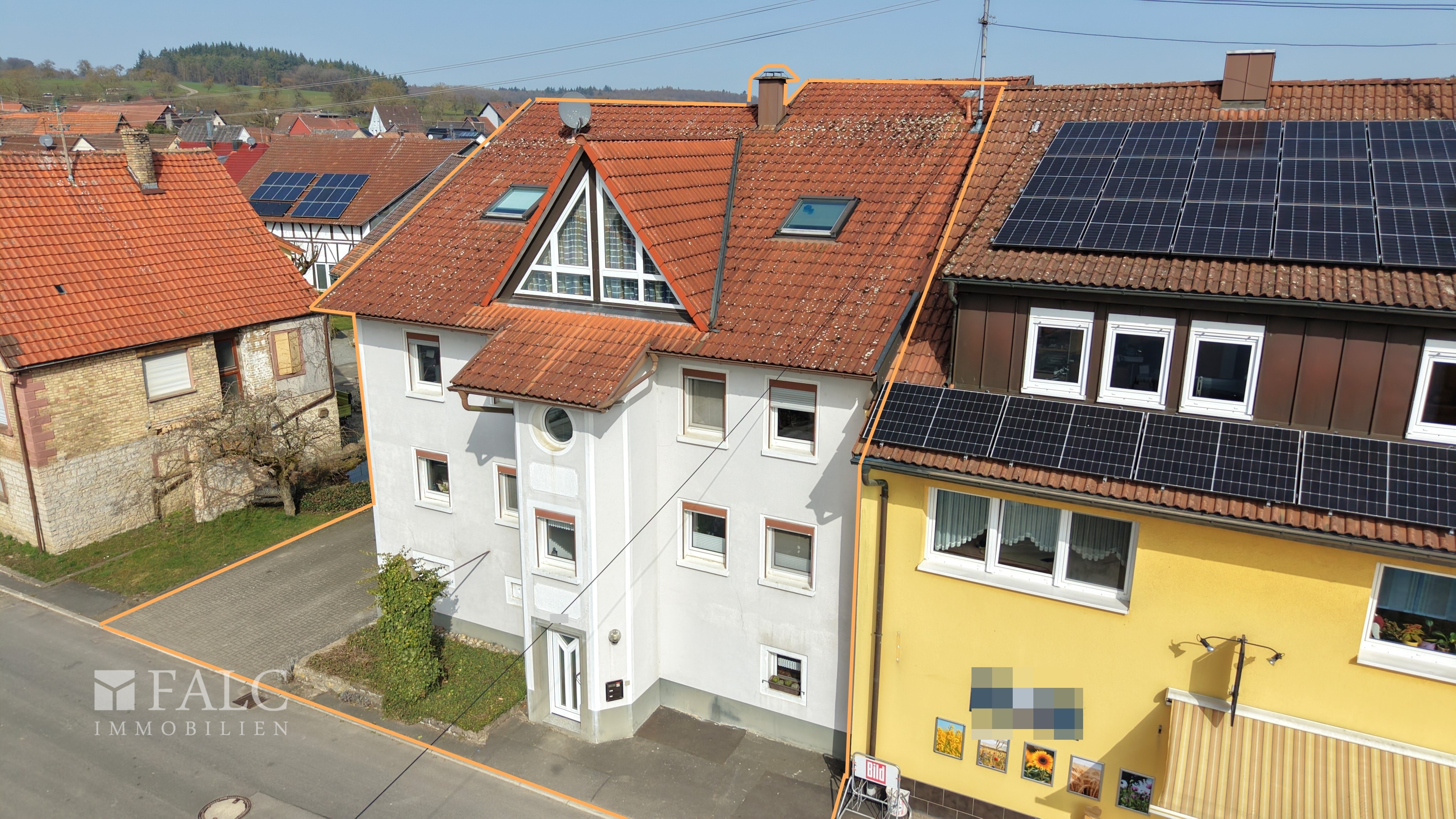 Platzwunder in Ravenstein! 3-Familienhaus inkl. großzügiger Scheune - FALC Immobilien Heilbronn – Ravenstein – Vorschaubild 3