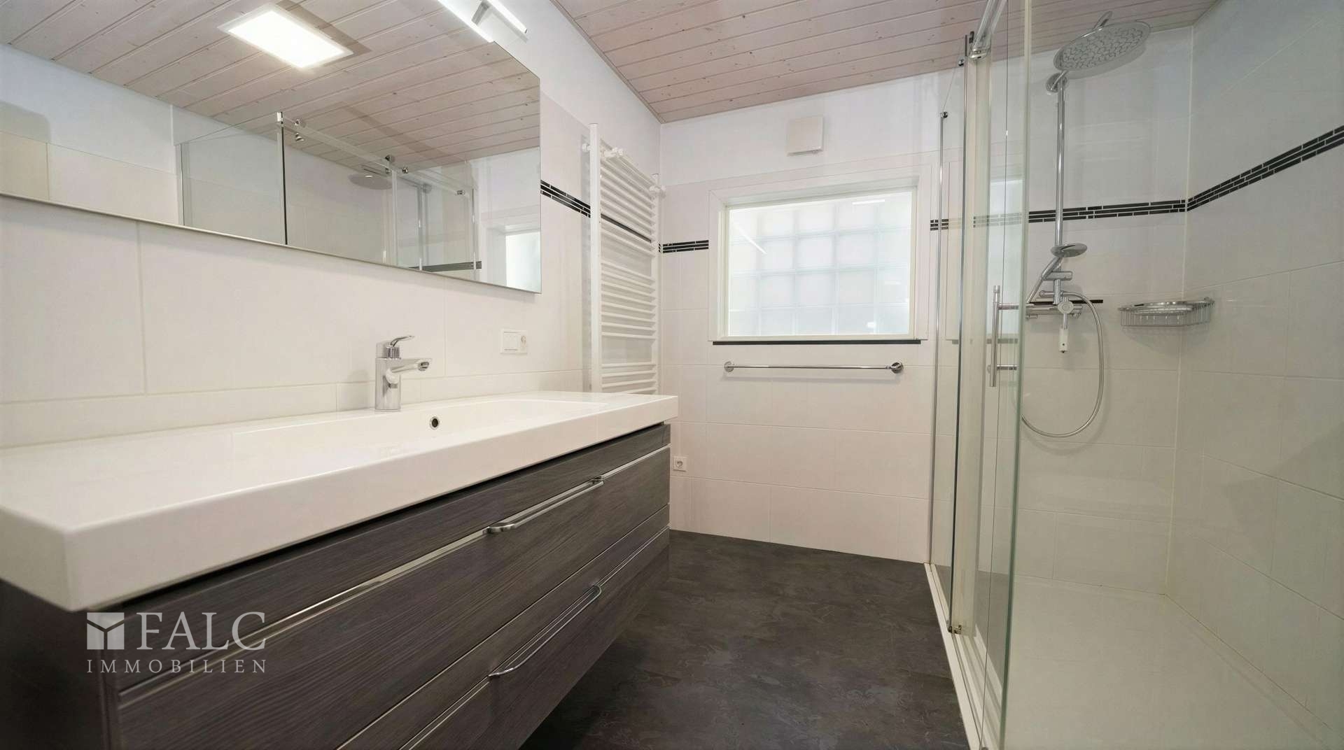 Platzwunder in Ravenstein! 3-Familienhaus inkl. großzügiger Scheune - FALC Immobilien Heilbronn – Ravenstein – Vorschaubild 14