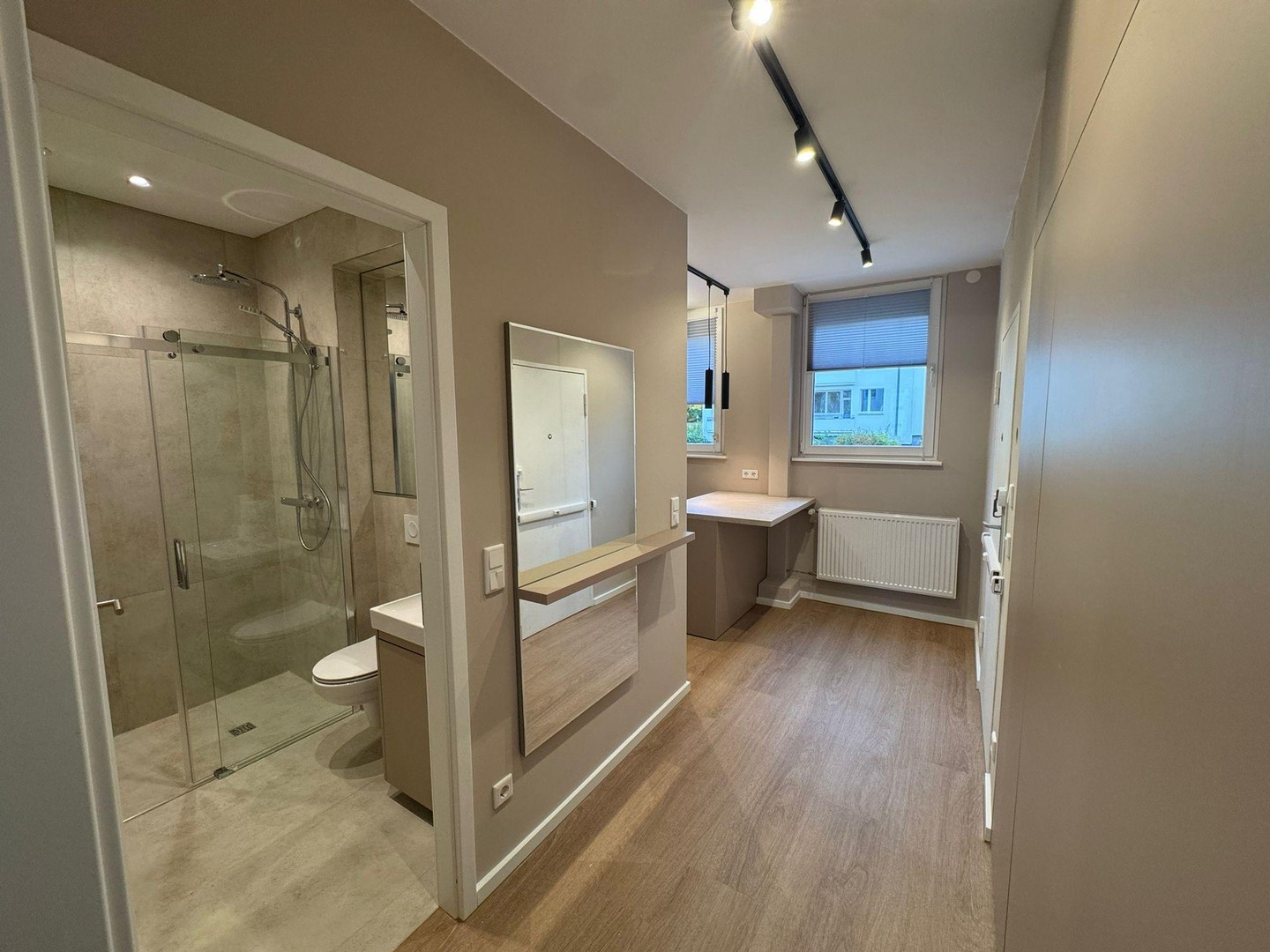 Erstbezug 2026 | Designer-Küche | Balkon | Ankleide | ruhig | teilmöbliert | mit Anmeldung