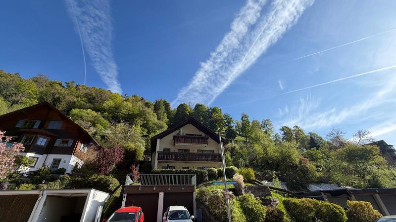 3 Familienhaus in Bad Liebenzell – Bad Liebenzell – Bild 1 von 73