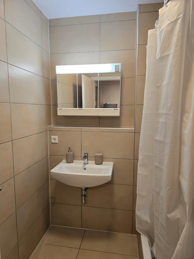 Property thumbnail 9