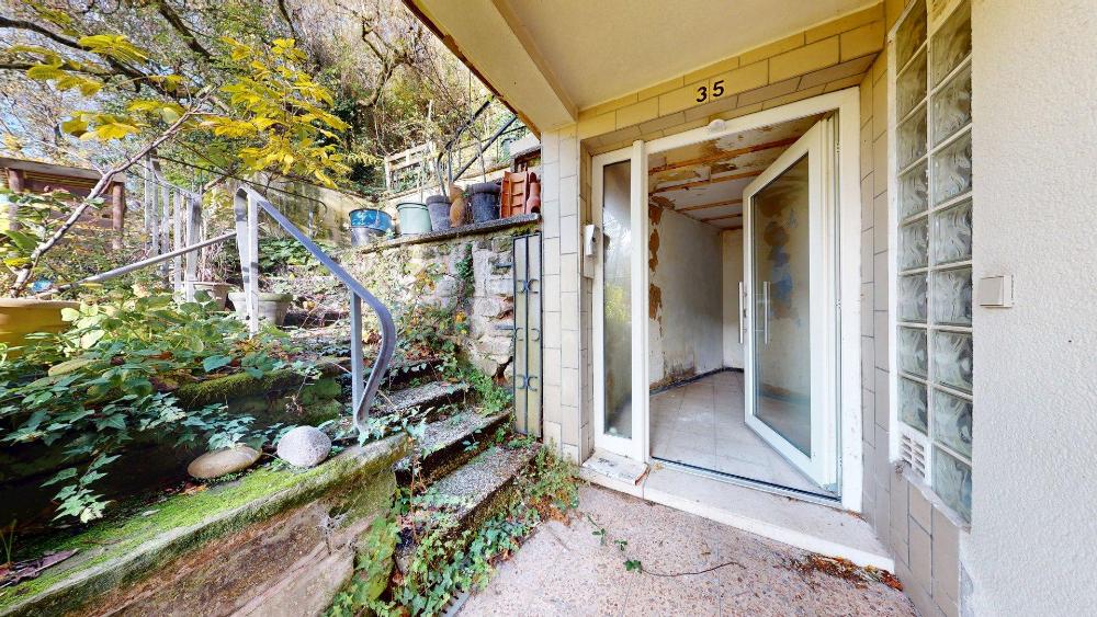 +++In sonniger, ruhiger Lage: Geräumiges 2-3 Familienhaus mit Balkon, überdachtem Freisitz, Garten und 2 Garagen in ruhiger Seitenstraße+++ – Waldfischbach – Vorschaubild 5
