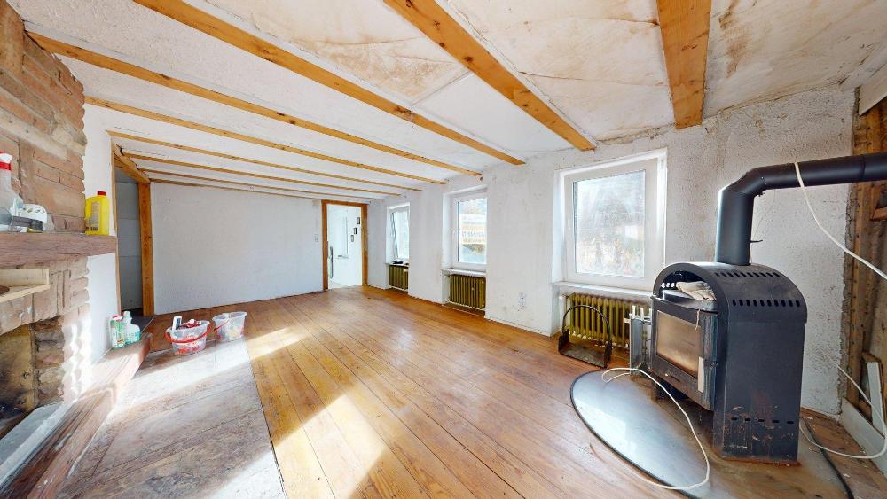 +++In sonniger, ruhiger Lage: Geräumiges 2-3 Familienhaus mit Balkon, überdachtem Freisitz, Garten und 2 Garagen in ruhiger Seitenstraße+++ – Waldfischbach – Vorschaubild 9