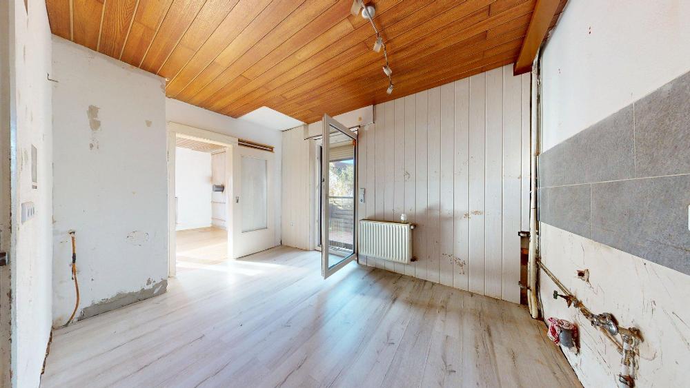 +++In sonniger, ruhiger Lage: Geräumiges 2-3 Familienhaus mit Balkon, überdachtem Freisitz, Garten und 2 Garagen in ruhiger Seitenstraße+++ – Waldfischbach – Vorschaubild 16