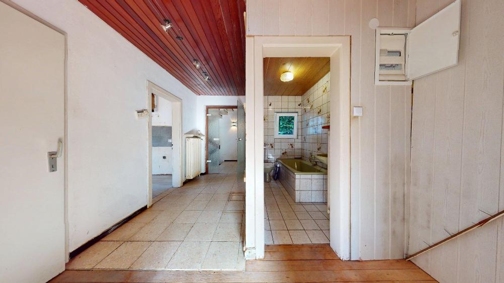 +++In sonniger, ruhiger Lage: Geräumiges 2-3 Familienhaus mit Balkon, überdachtem Freisitz, Garten und 2 Garagen in ruhiger Seitenstraße+++ – Waldfischbach – Vorschaubild 18