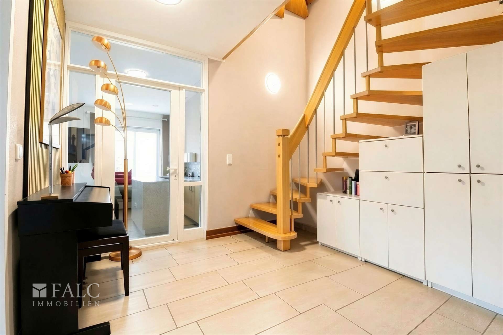 +++ Exklusive Doppelhaushälfte: Wohndesign trifft auf Familien-Idylle +++ – Lübeck – Vorschaubild 12