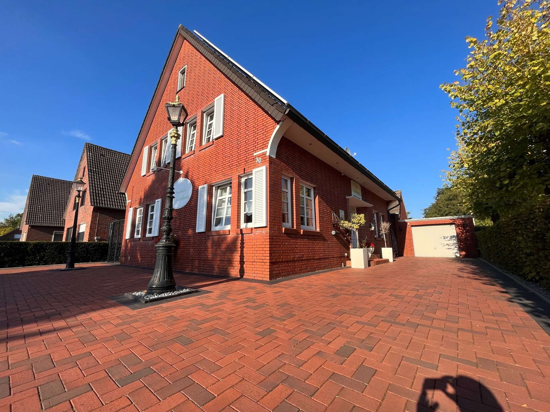 Immobilie in Papenburg - Wohnen, Vermieten, Investieren – Provisionsfreies Haus mit vielen Optionen - Bild 2