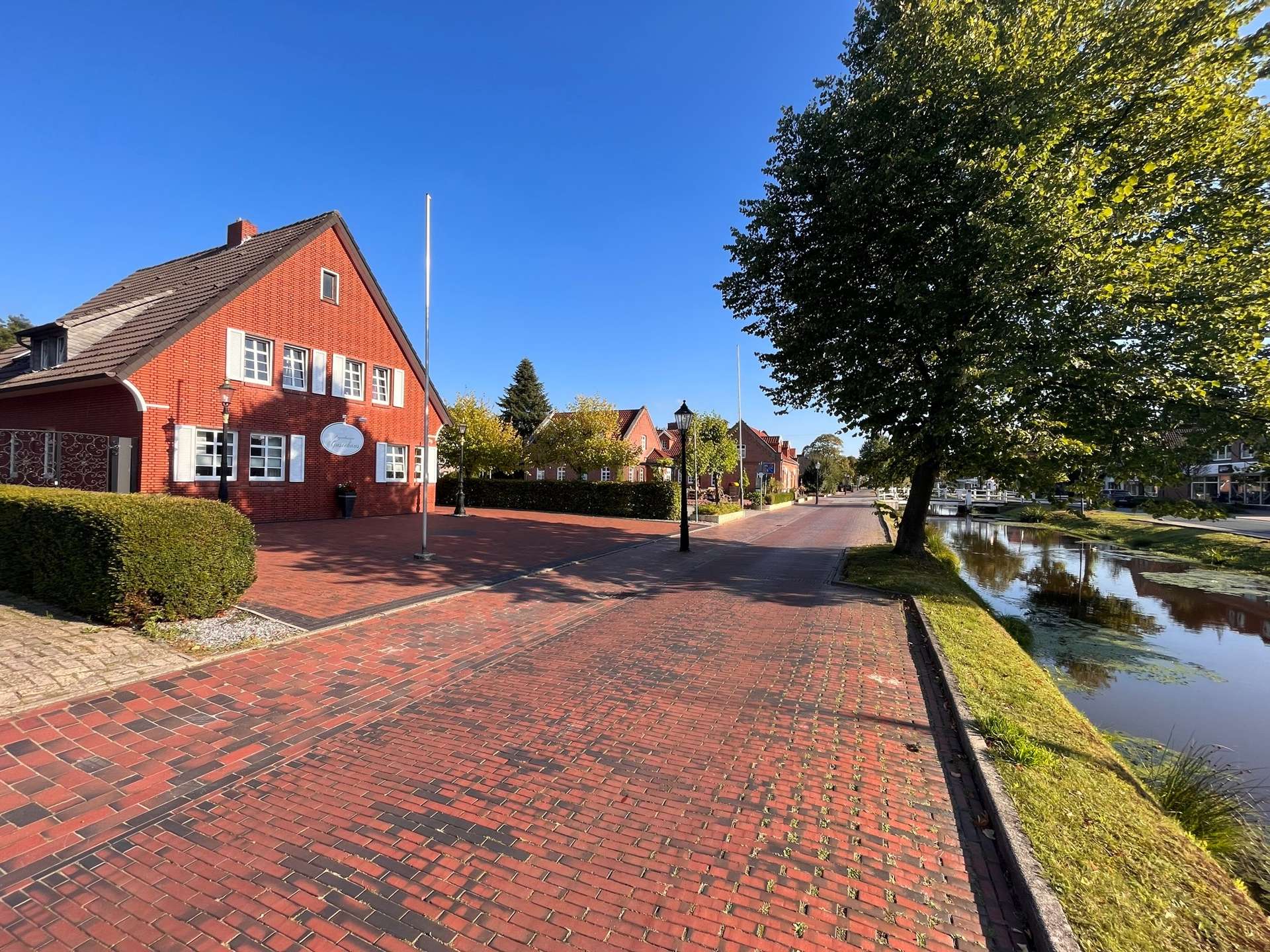 Immobilie in Papenburg - Wohnen, Vermieten, Investieren – Provisionsfreies Haus mit vielen Optionen - Bild 4