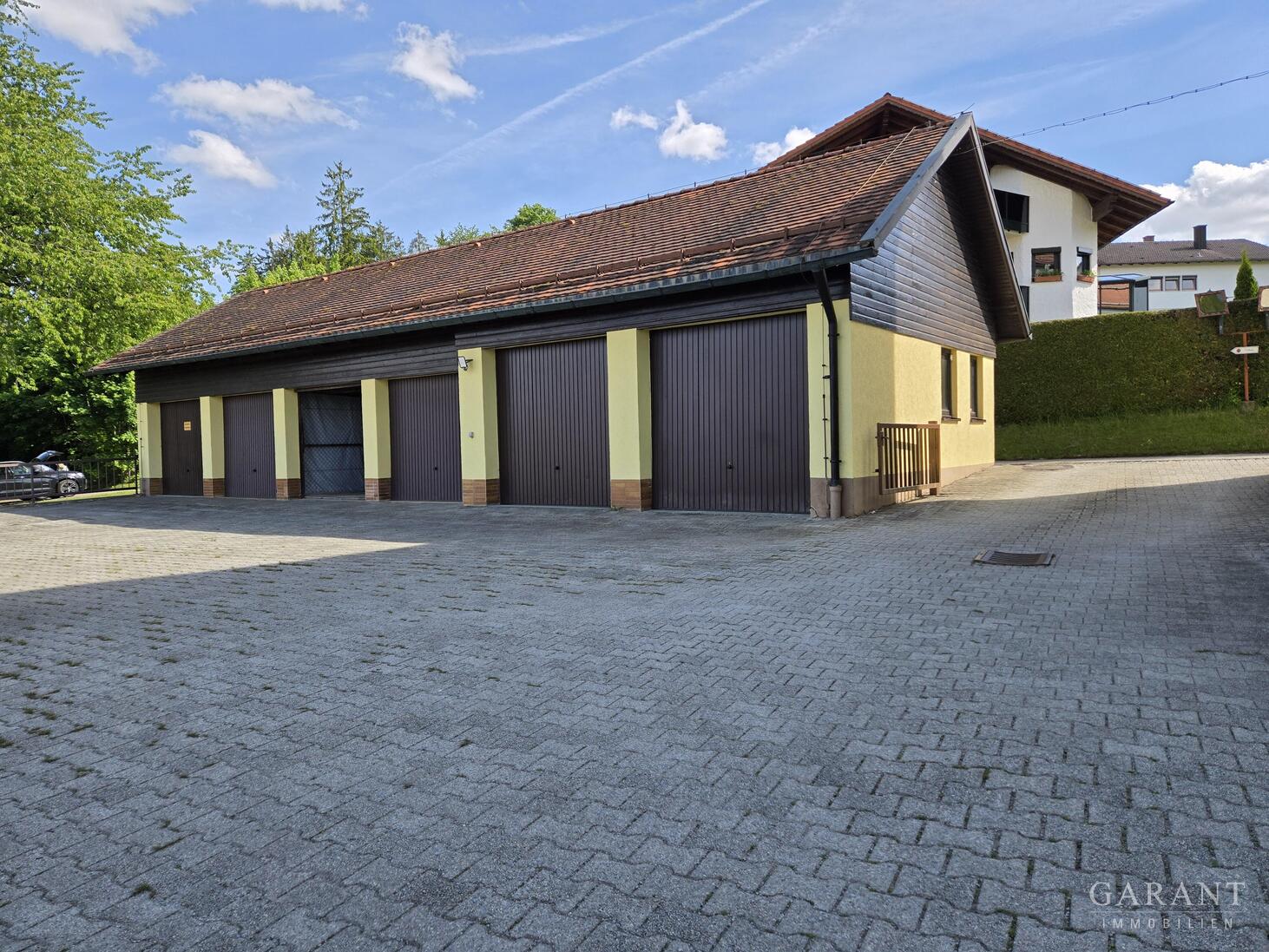 Kapitalanlage mit Top-Rendite: Saniertes Mehrfamilienhaus in ruhiger Lage von Wegscheid! – Wegscheid – Vorschaubild 7