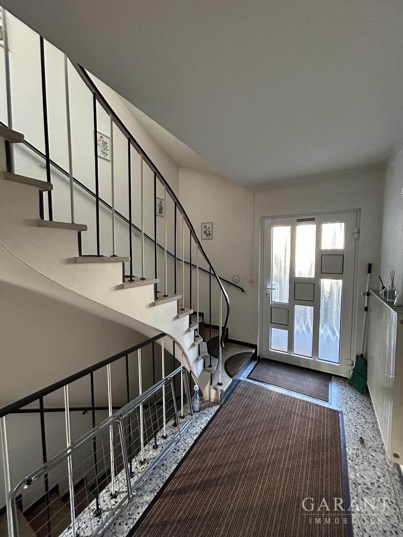Schönes Dreifamilienhaus auf großzügigem Süd-/West-Grundstück mit zusätzlichem Baurecht – Fürstenfeldbruck – Vorschaubild 8