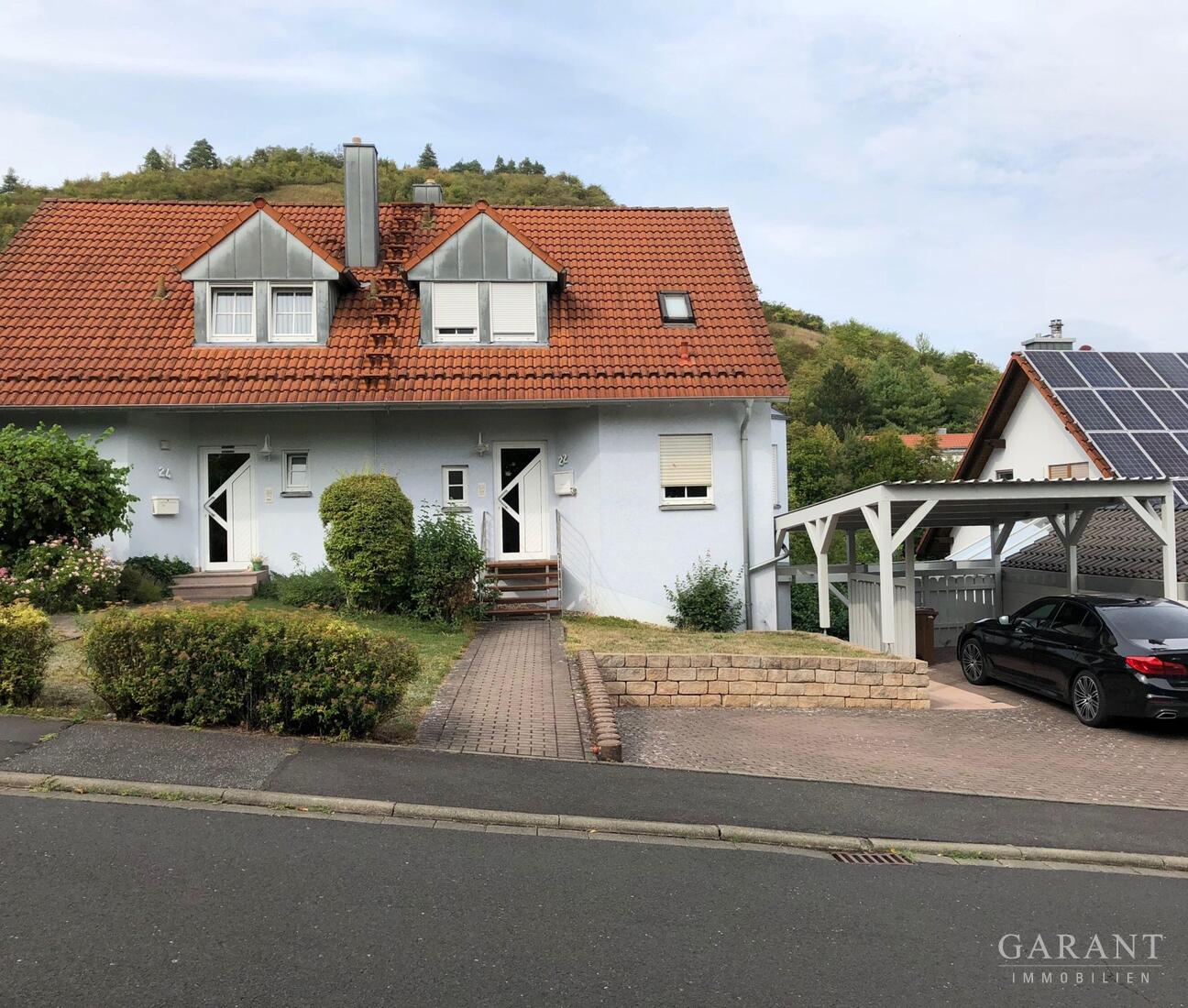 Gepflegte Doppelhaushälfte mit Platz für die ganze Familie – Hammelburg – Bild 1 von 21