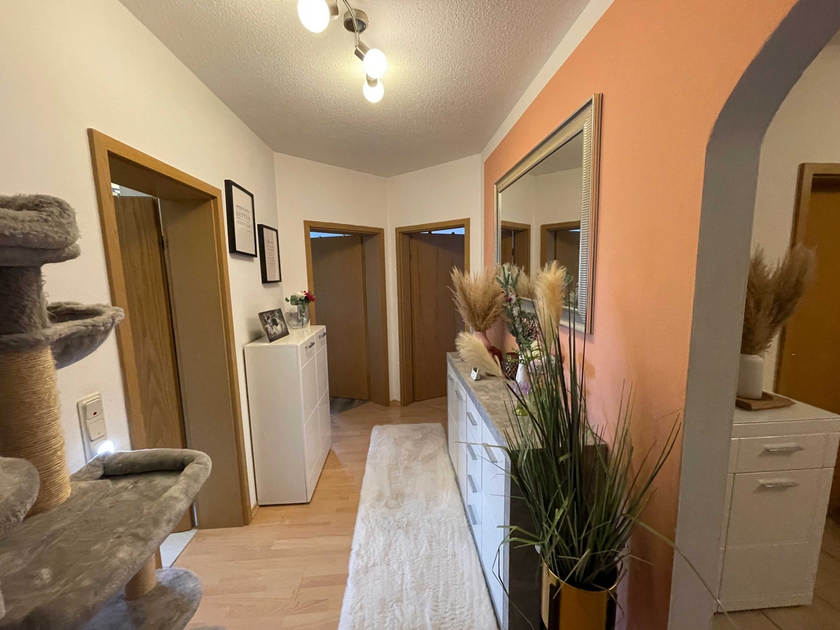 Immobilie in Luhe-Wildenau - 5-Zimmer-Eigentumswohnung mit Südbalkon, Garage & Stellplatz in ruhiger Lage von Oberwildenau - Bild 4