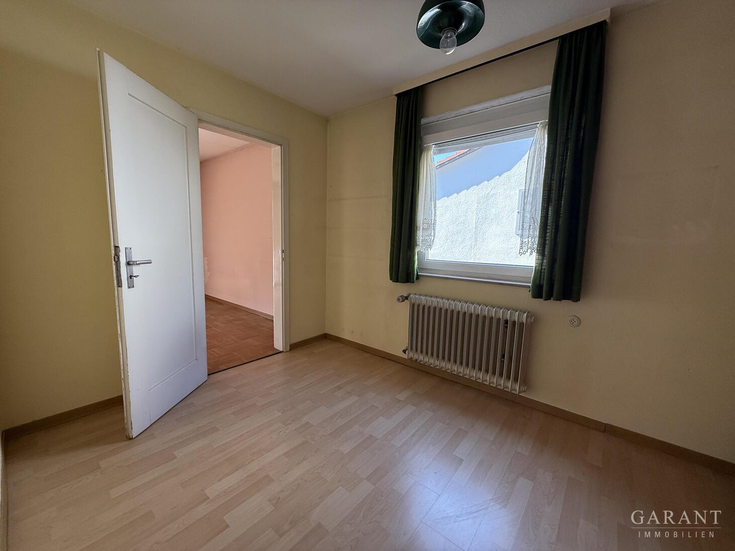 Viel Platz, viele Möglichkeiten: Zweifamilienhaus in begehrter Lage von Scharnhausen! – Ostfildern – Vorschaubild 6