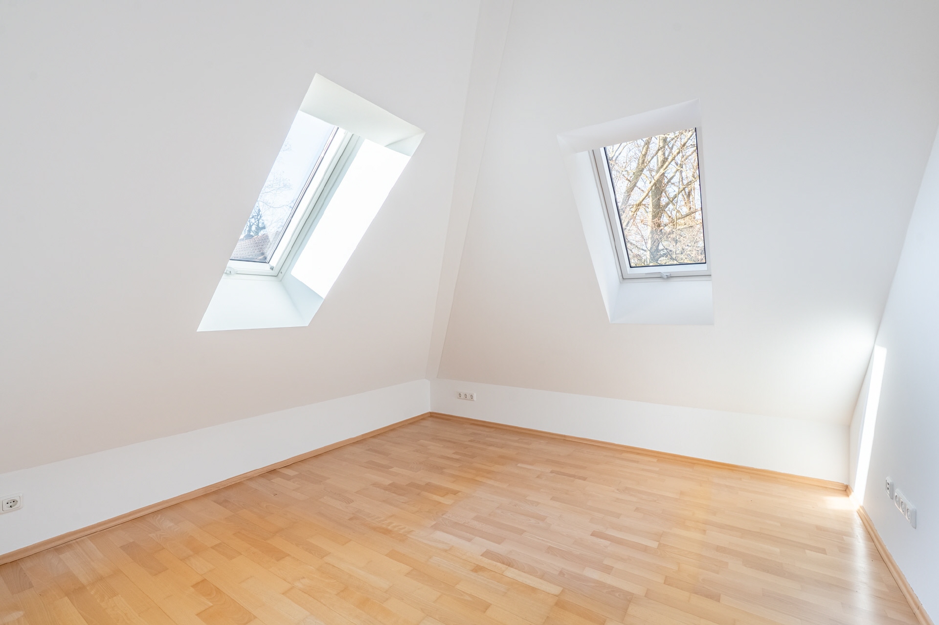 AIGNER - Lichtdurchflutete Dachgeschosswohnung mit Galerie in Waldtrudering – München – Vorschaubild 7