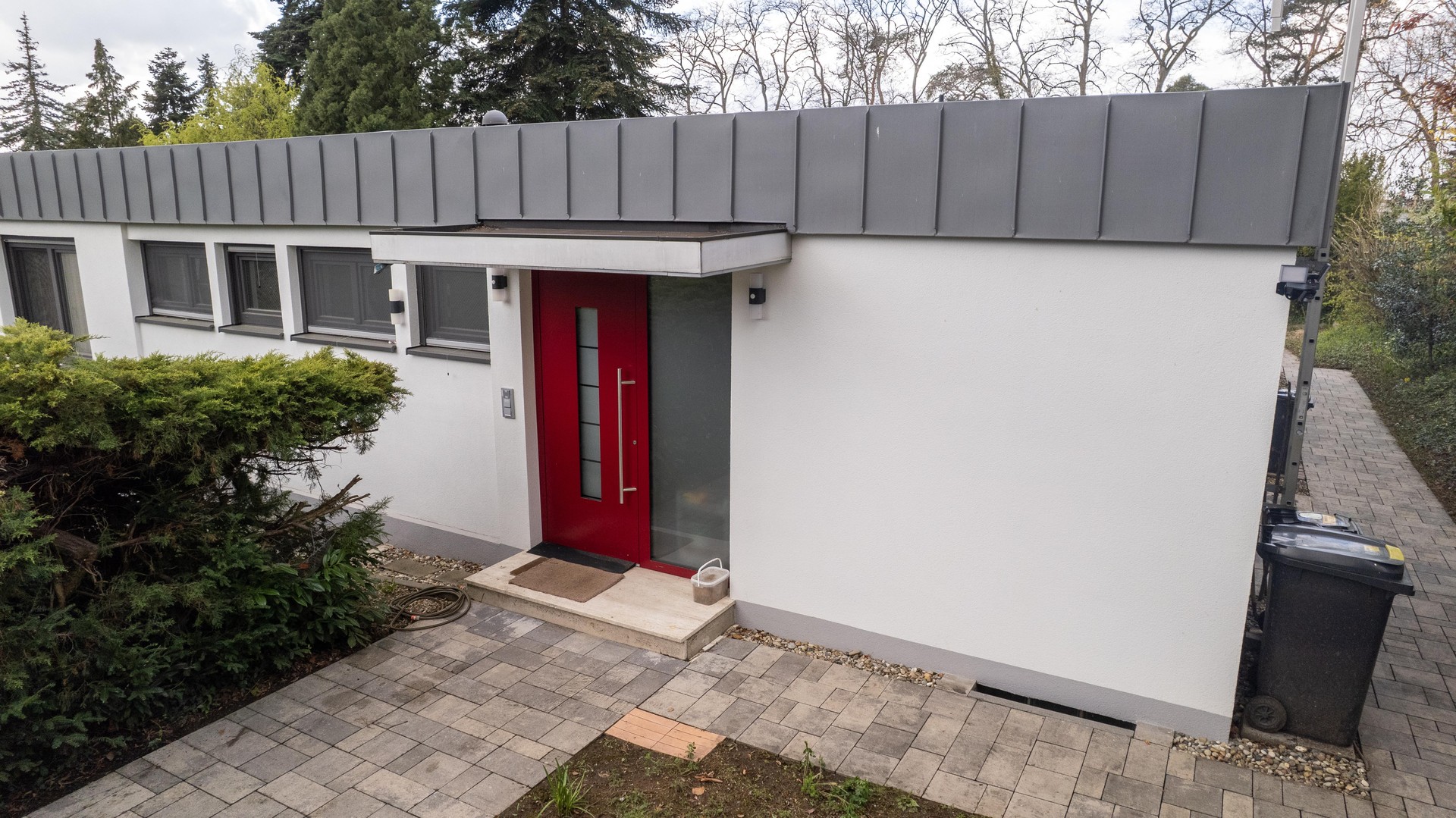 Großzügiger, heller, energetisch sanierter Bungalow in bester Wohnlage von Darmstadt – Darmstadt – Vorschaubild 2