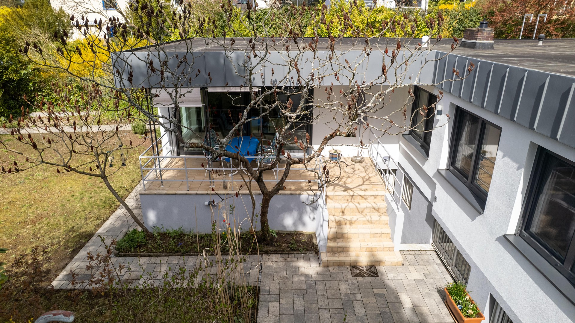 Großzügiger, heller, energetisch sanierter Bungalow in bester Wohnlage von Darmstadt – Darmstadt – Vorschaubild 4