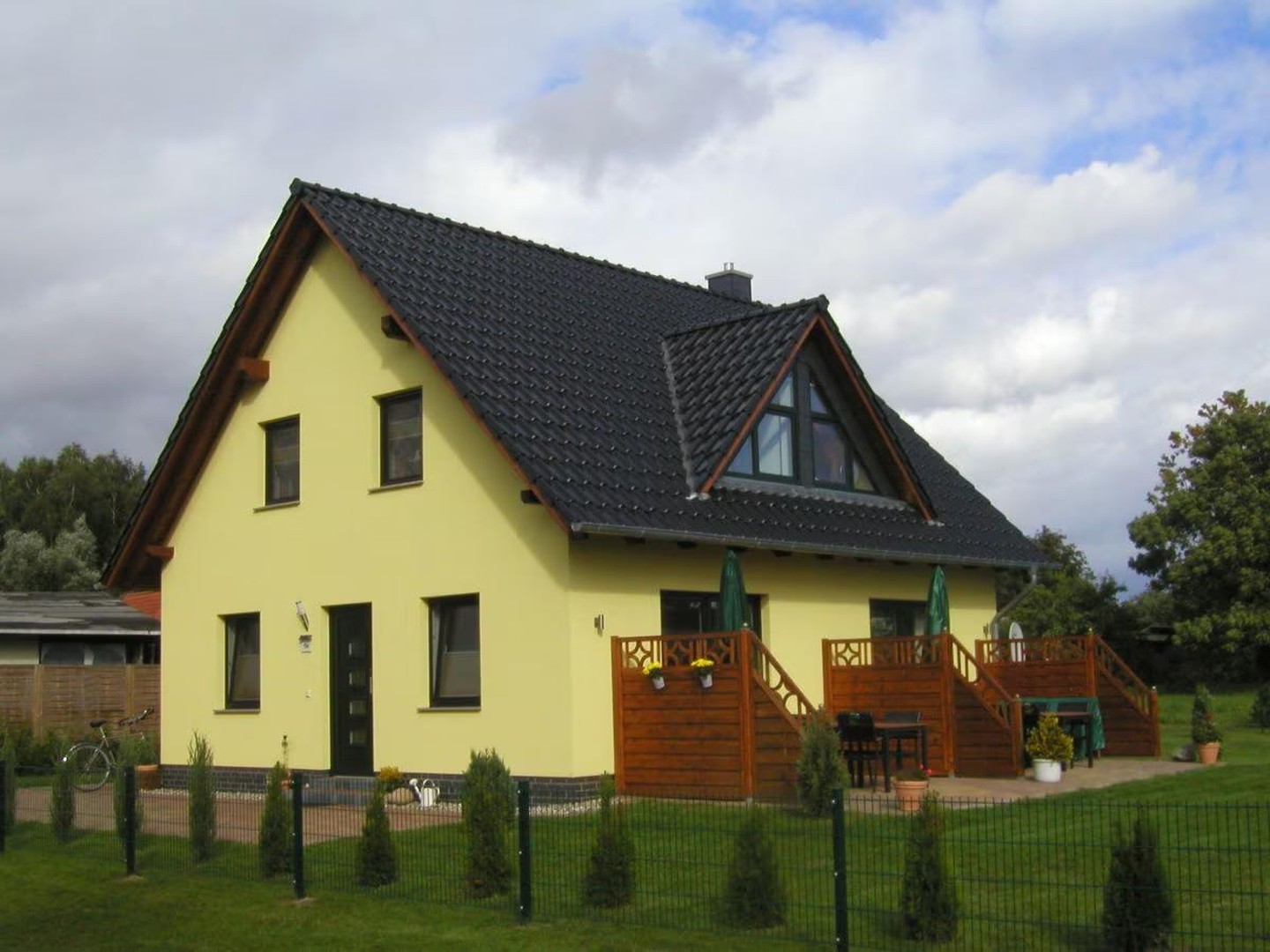 Zwei Wohnungen, eine Top-Lage – Einfamilienhaus auf der Sonneninsel Usedom – Sauzin – Bild 1 von 14