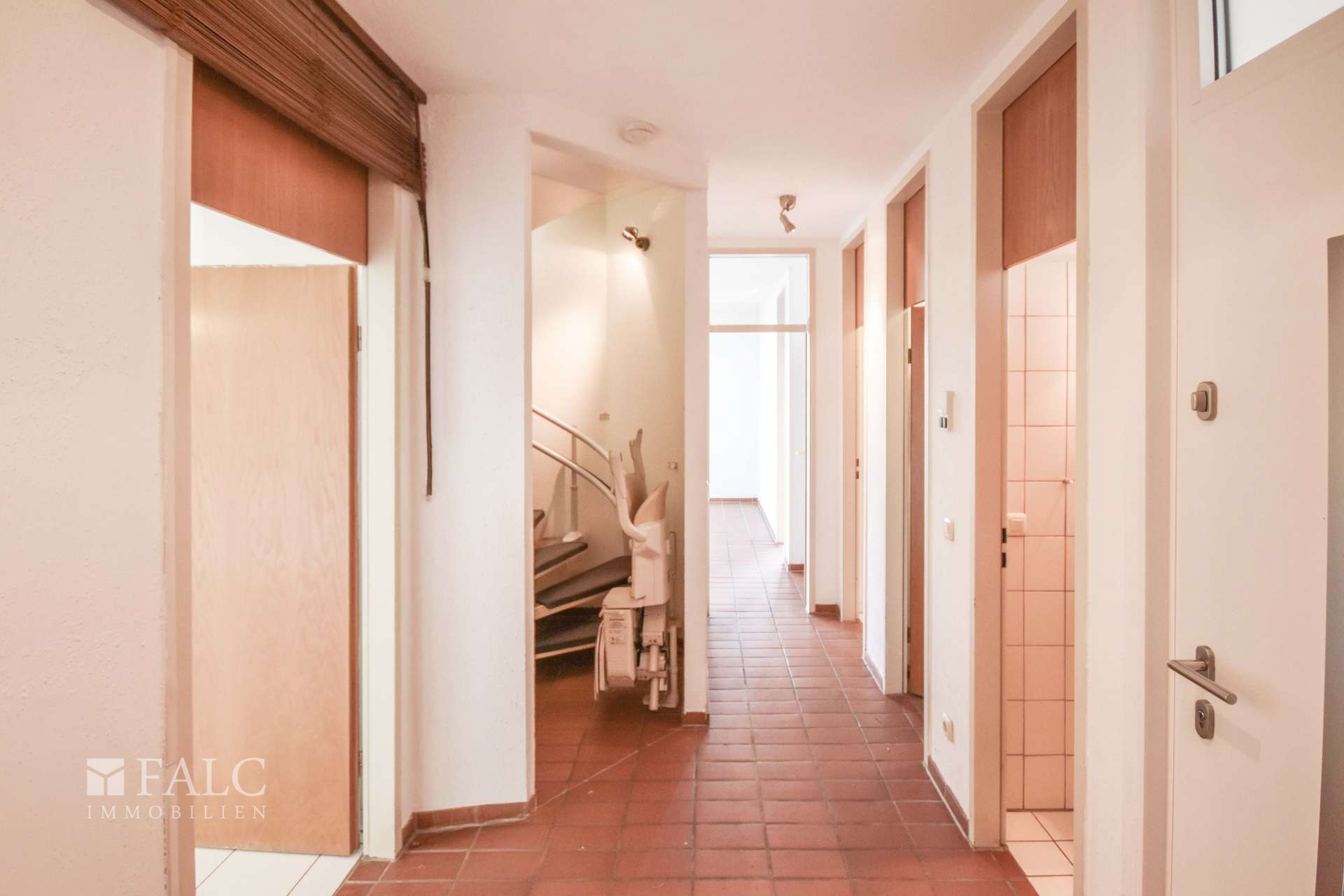 Stilvolle Maisonette mit Balkon, TG-Stellplatz & Aufzug – Viersen – Vorschaubild 6