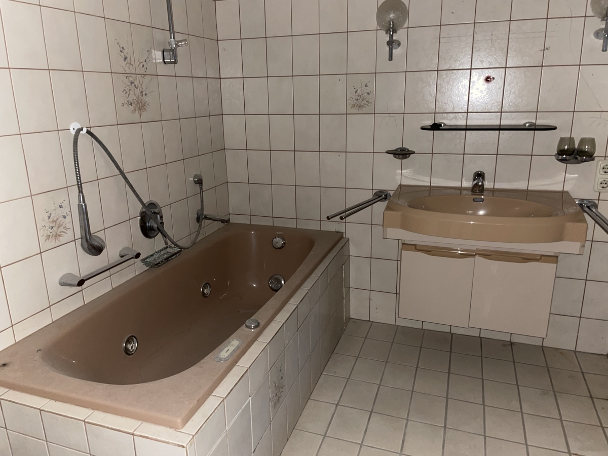 Hier lässt sich viel draus machen - Haus mit begonnener Renovierung – Bärnau – Vorschaubild 3