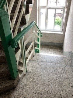 bg