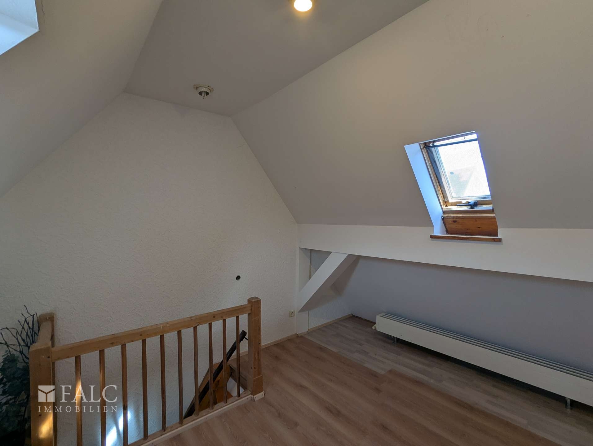 Mehrgenerationenhaus mit Ausbaupotenzial und weitläufiger Scheune – Gommersheim – Vorschaubild 22