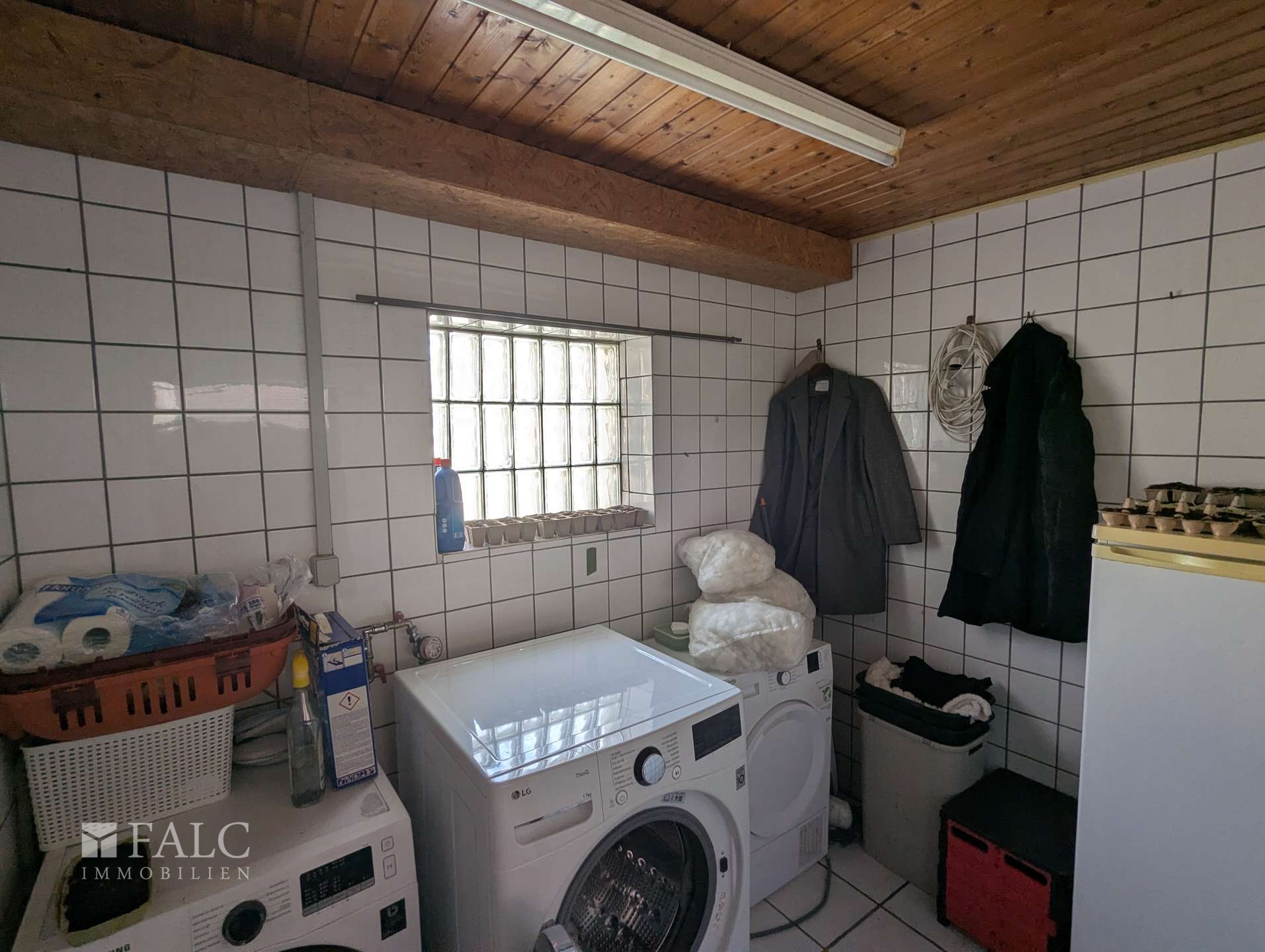 Mehrgenerationenhaus mit Ausbaupotenzial und weitläufiger Scheune – Gommersheim – Vorschaubild 29
