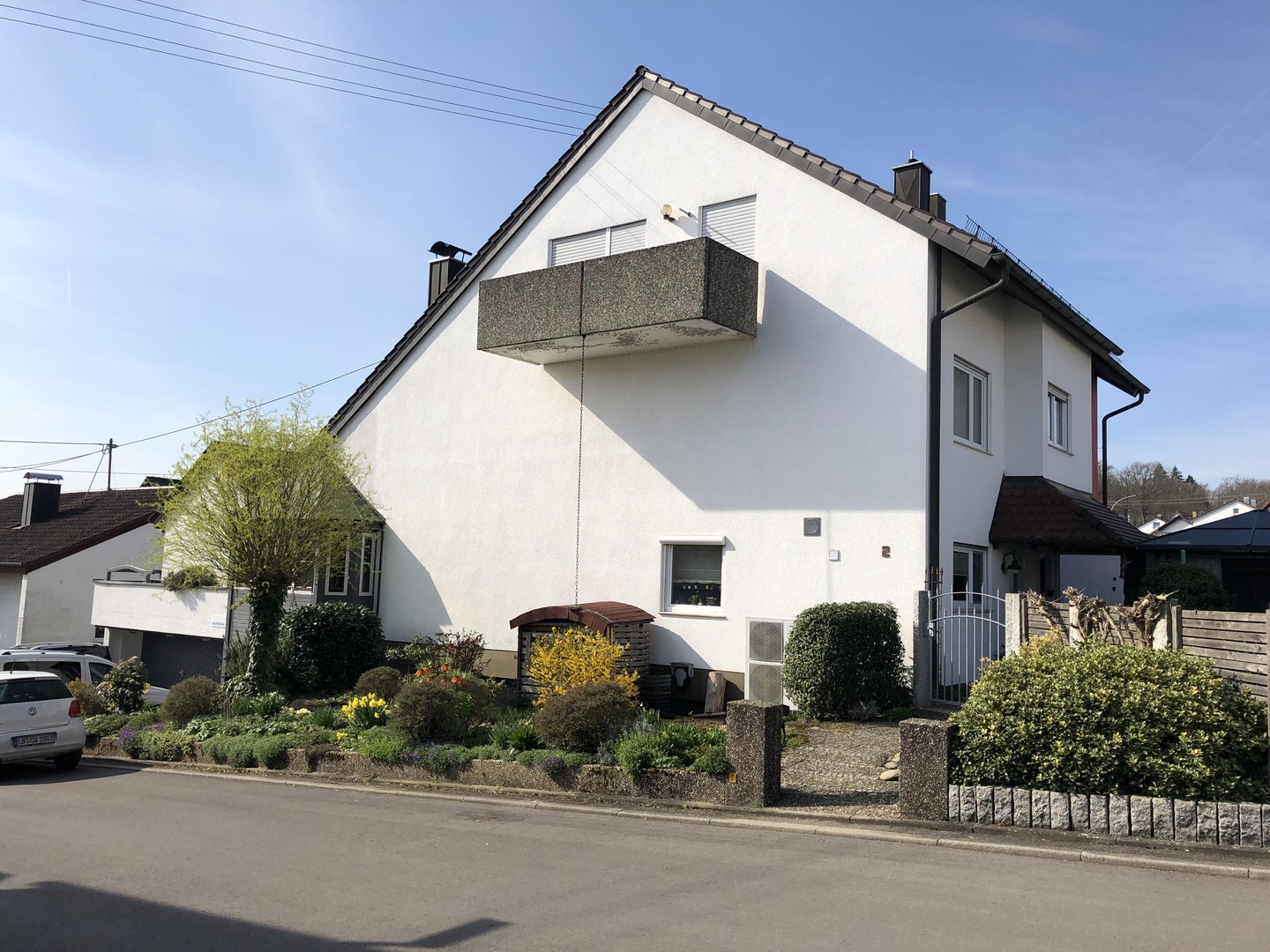 Immobilie in Affalterbach - Geräumige 8-Zimmer Doppelhaushälfte  mit 2 Terrassen und idyllischemGarten in ruhiger Lage - Bild 0