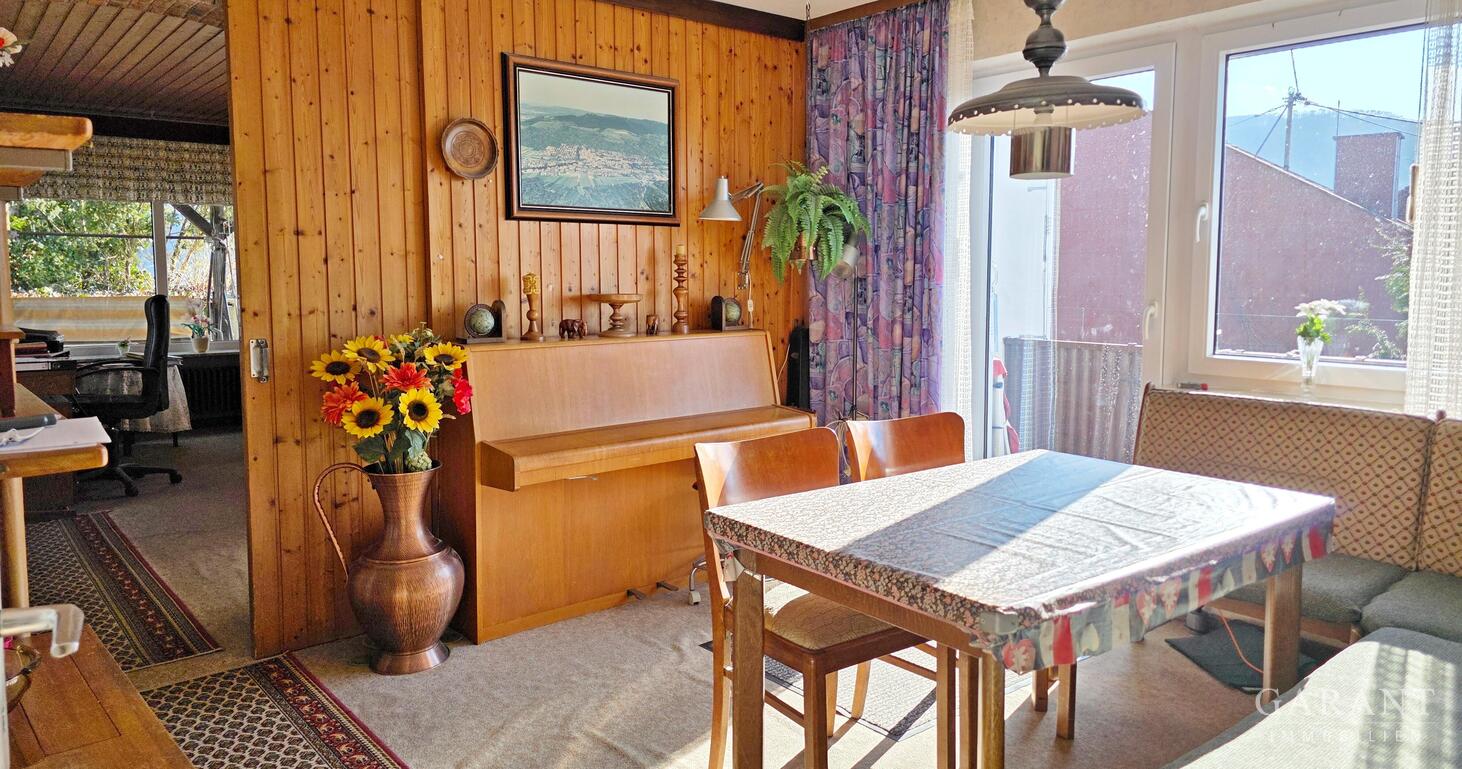 Immobilie in Owen - ** Gepflegtes Zweifamilienhaus mit ca. 227 qm Wfl., 8 Zimmer ** - Bild 2