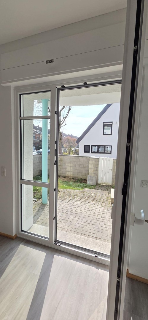 Stilvolle Split-Level-Loftwohnung mit Garten in sanierter Fabrik mit TG Stellplatz – Düsseldorf – Vorschaubild 25