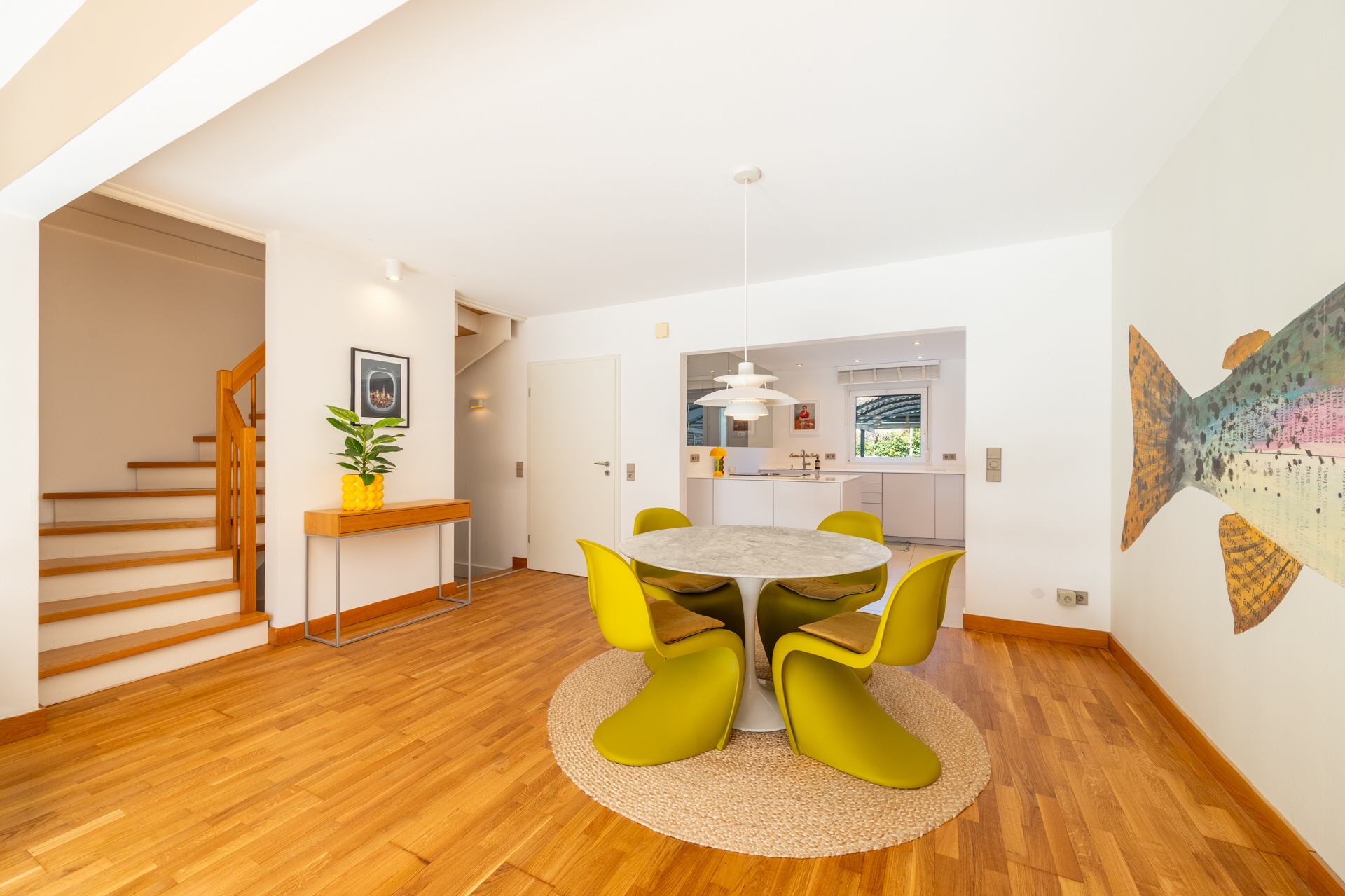 AIGNER-Modernes Stadthaus am Waldrand mit Dachterrasse – München – Vorschaubild 5