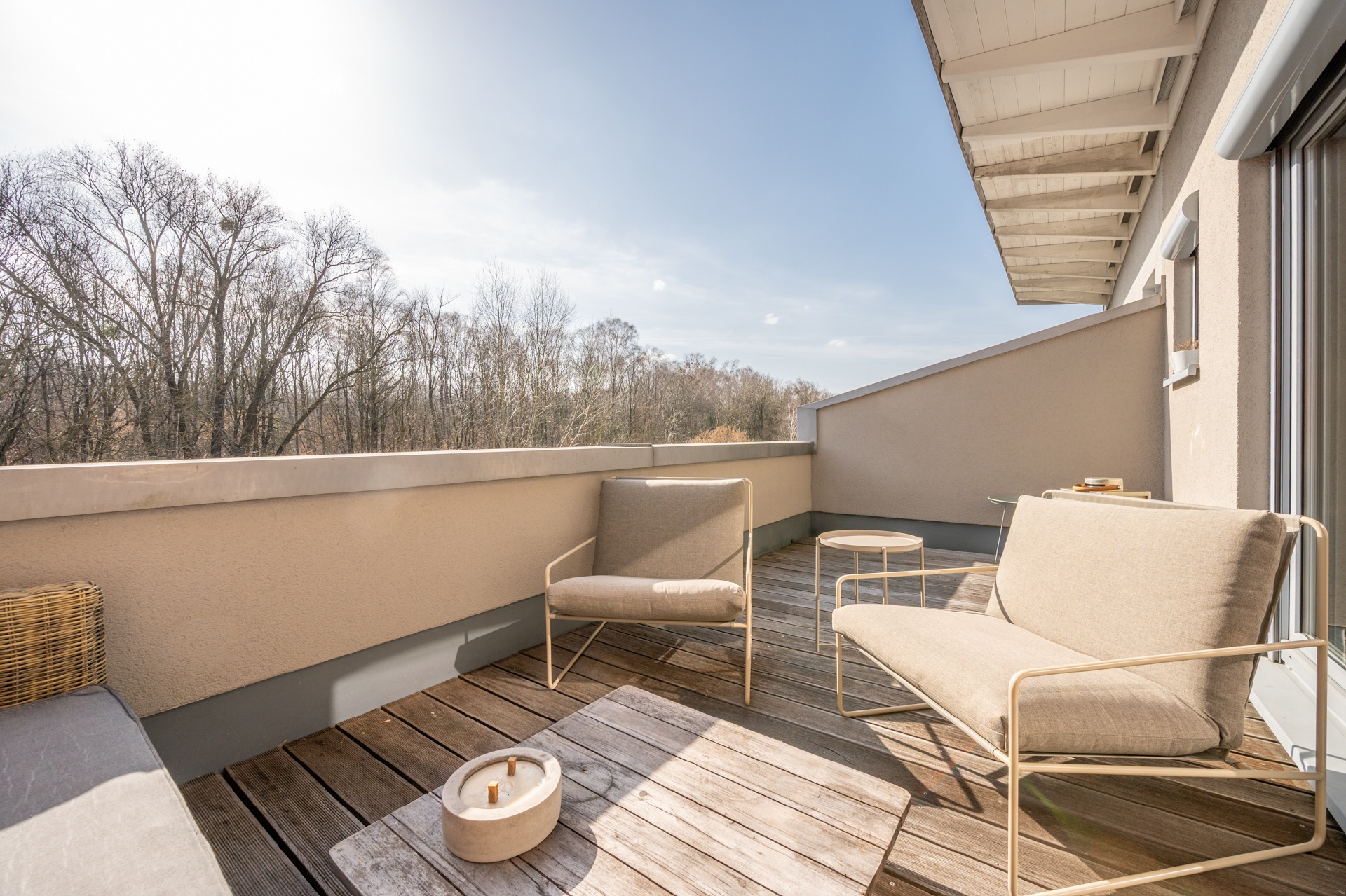 AIGNER-Modernes Stadthaus am Waldrand mit Dachterrasse – München – Vorschaubild 11