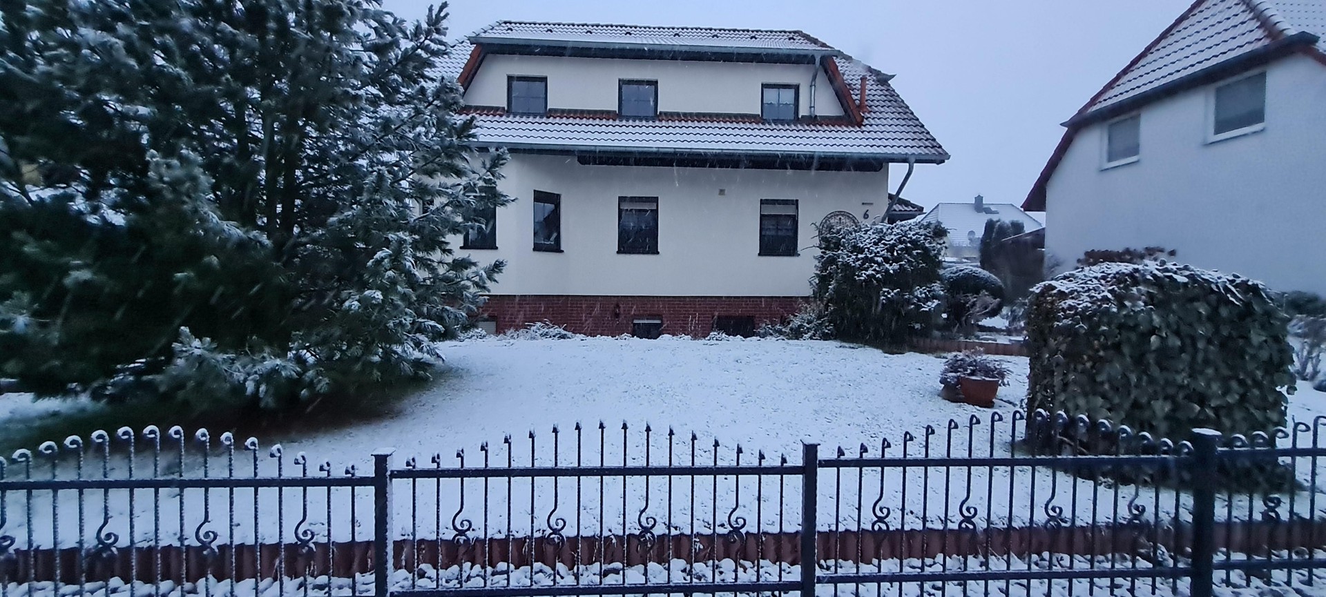 reserviert (1.5.) Massivhaus 148qm+/Büro-Einlieger im Souterrain 78qm – Storkow OT Kehrigk – Vorschaubild 4