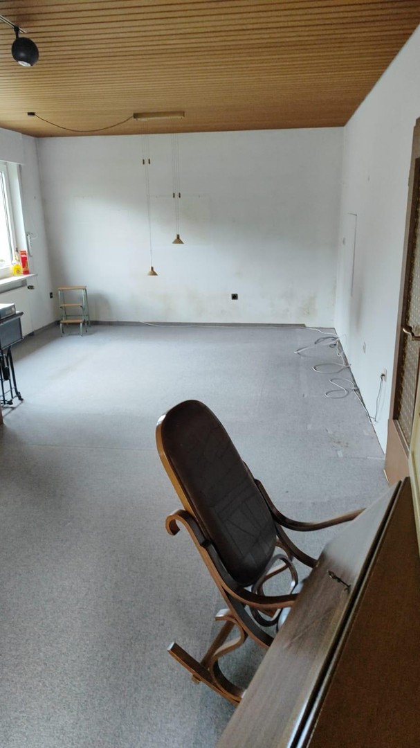 Reihenendhaus mit großem Grundstück, Keller und zwei Garagen – Lemgo – Vorschaubild 11
