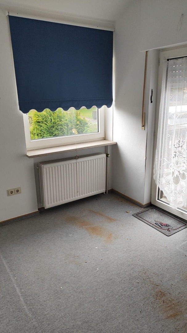 Reihenendhaus mit großem Grundstück, Keller und zwei Garagen – Lemgo – Vorschaubild 13