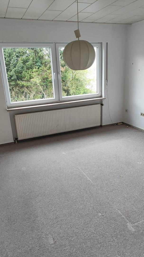 Reihenendhaus mit großem Grundstück, Keller und zwei Garagen – Lemgo – Vorschaubild 16