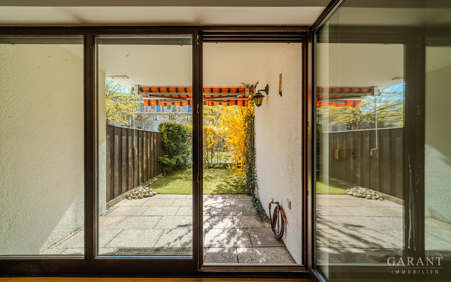 Sofort bezugsfreie Terrassenwohnung mit Stellplatz in ruhiger Wohnlage – München – Vorschaubild 8