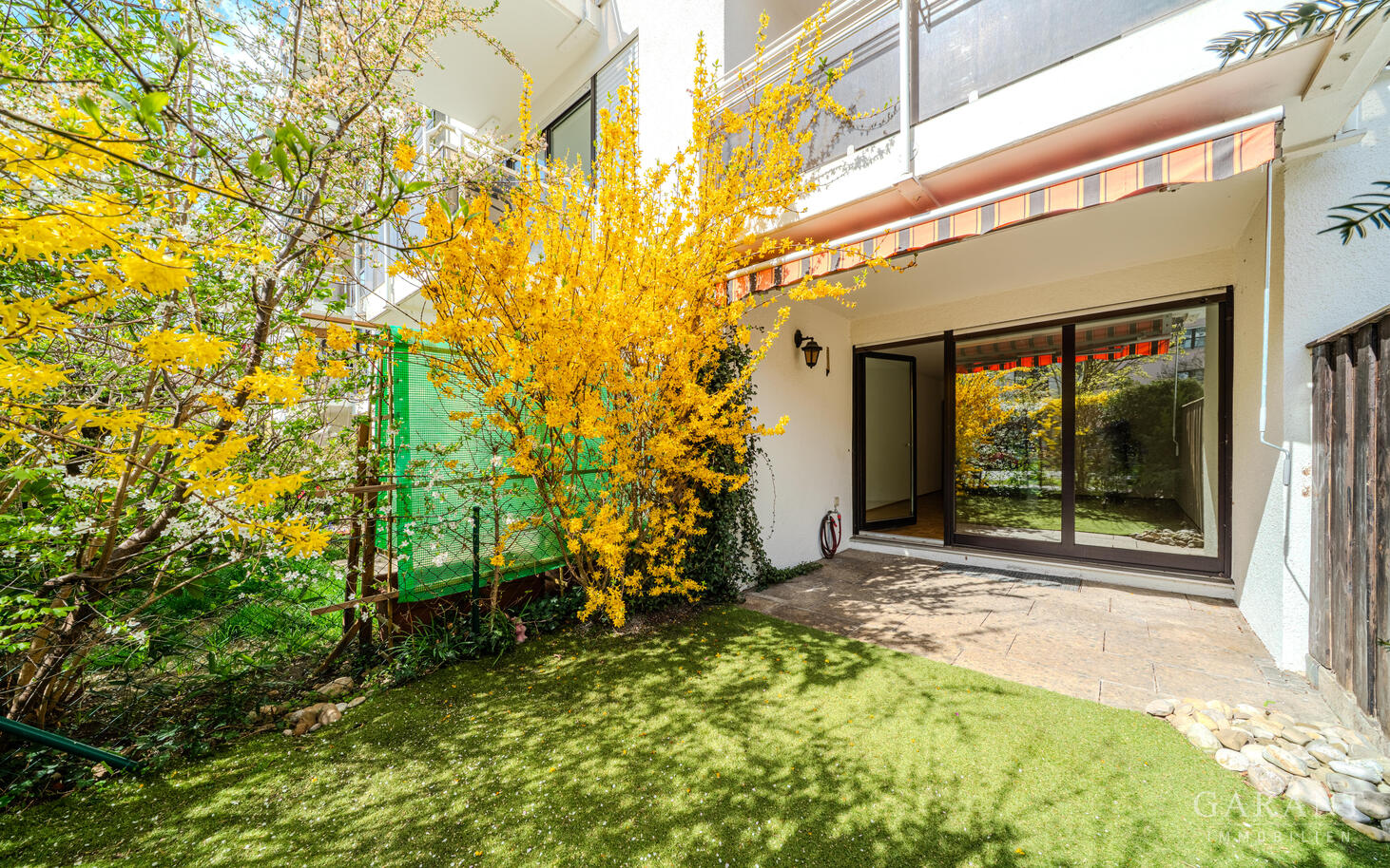 Sofort bezugsfreie Terrassenwohnung mit Stellplatz in ruhiger Wohnlage – München – Vorschaubild 9