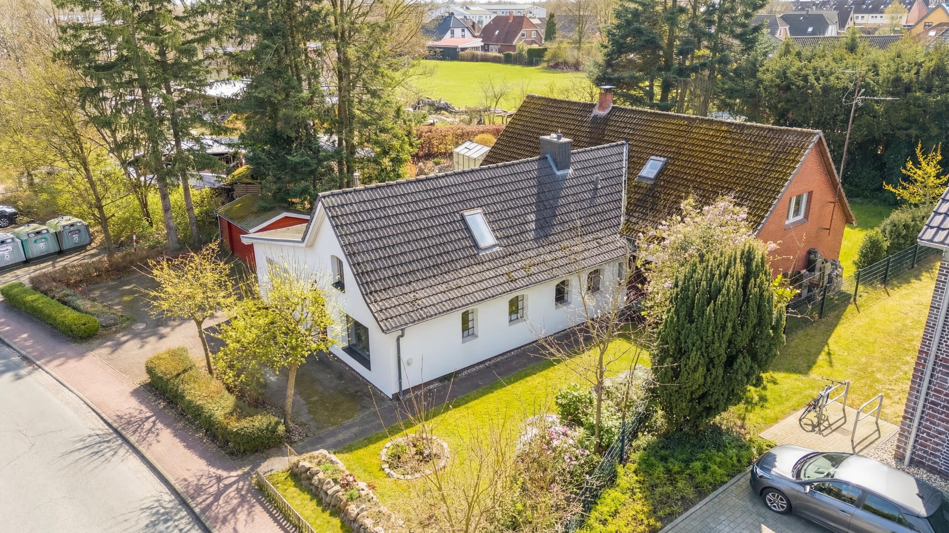 Vielseitiges Haus mit großem Bauerngarten – Wankendorf – Bild 1 von 22