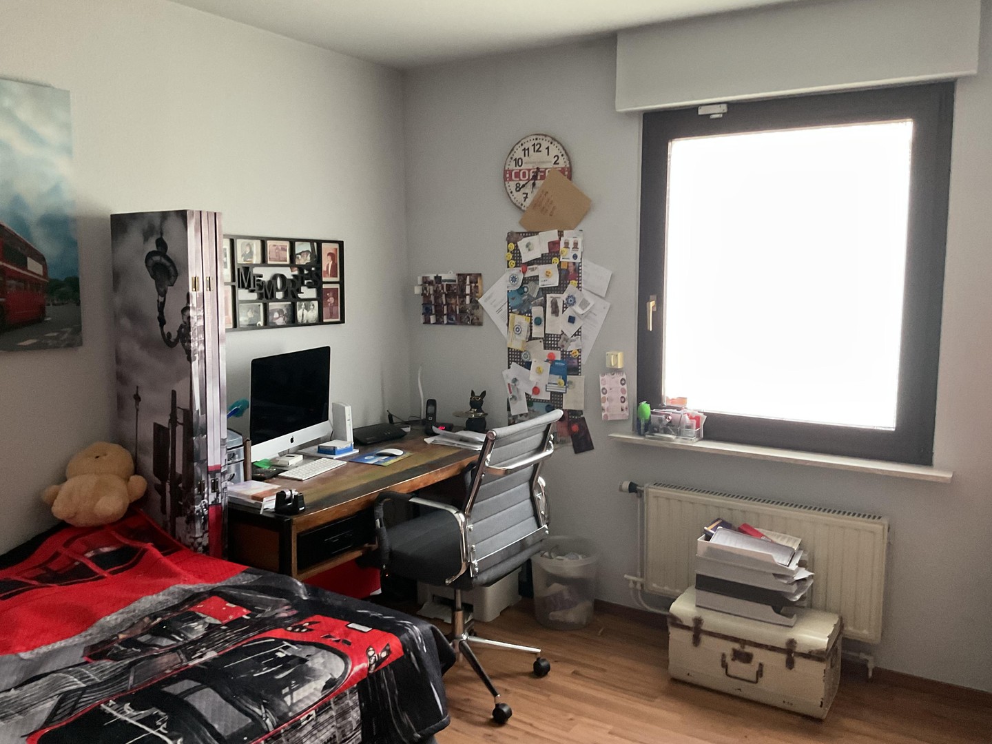 bg