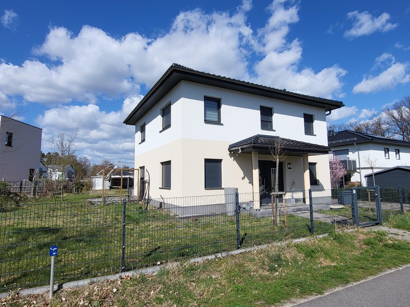 Moderne Stadtvilla Bad Saarow Pieskow – Bad Saarow – Bild 1 von 38