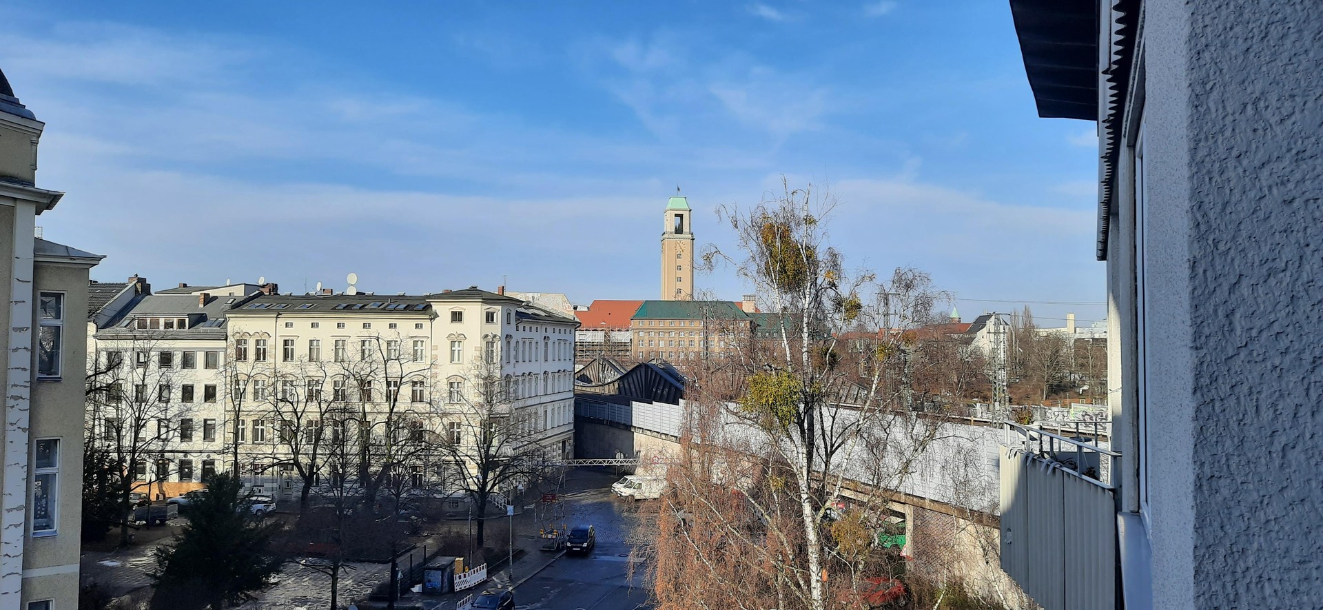 Provisionsfrei: 2-Zimmer-Wohnung 5. Etage mit Balkon und Blick auf den Rathausturm Spandau – Berlin-Spandau – Bild 1 von 13