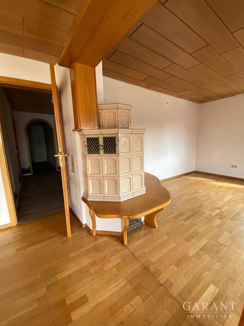 Zweifamilienhaus mit Potential – Unterschneidheim – Vorschaubild 2