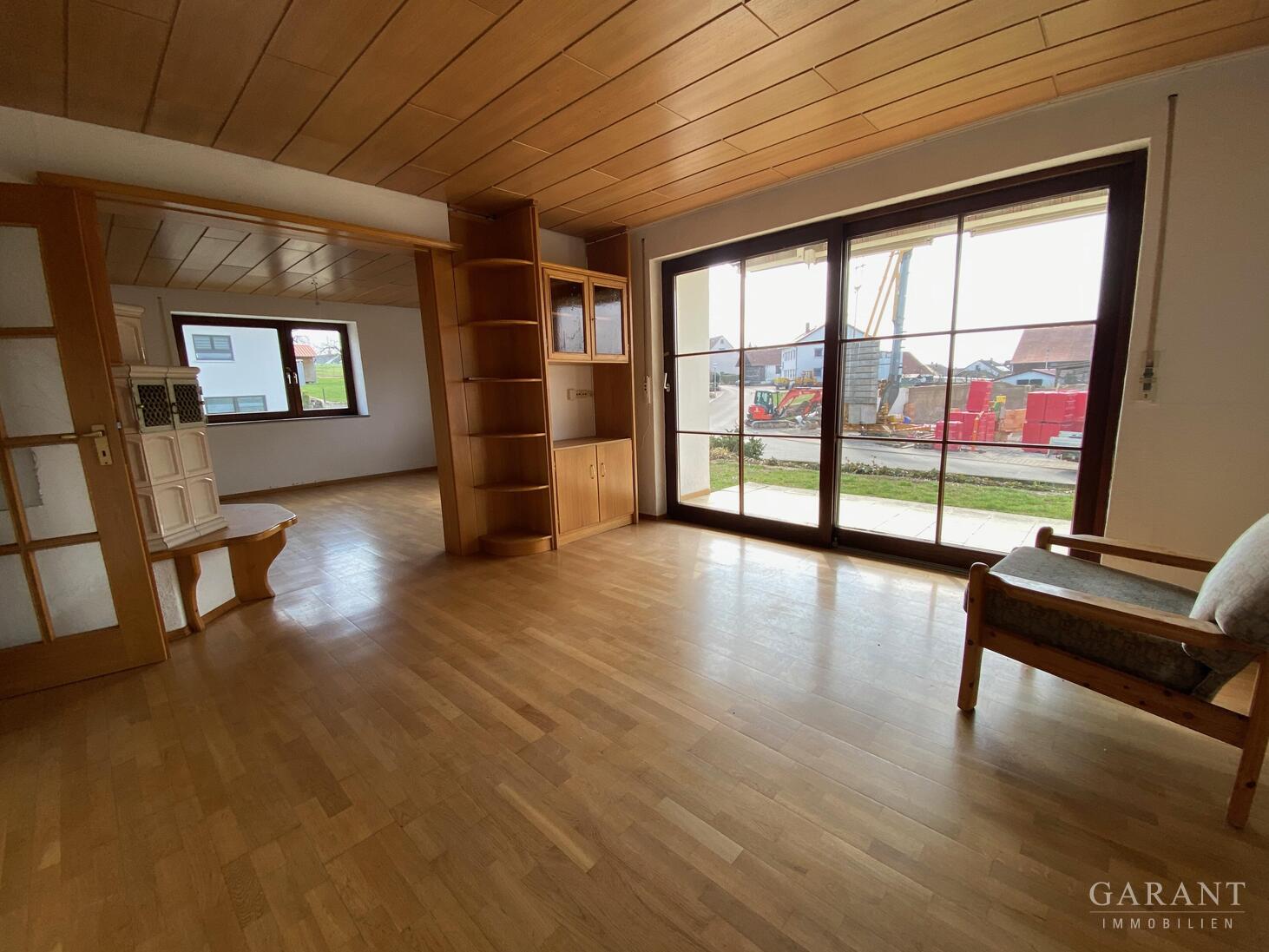 Zweifamilienhaus mit Potential – Unterschneidheim – Vorschaubild 3