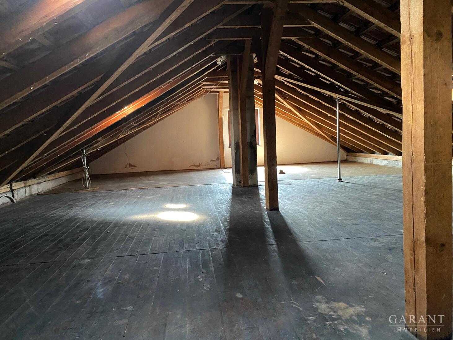 Zweifamilienhaus mit Potential – Unterschneidheim – Vorschaubild 7