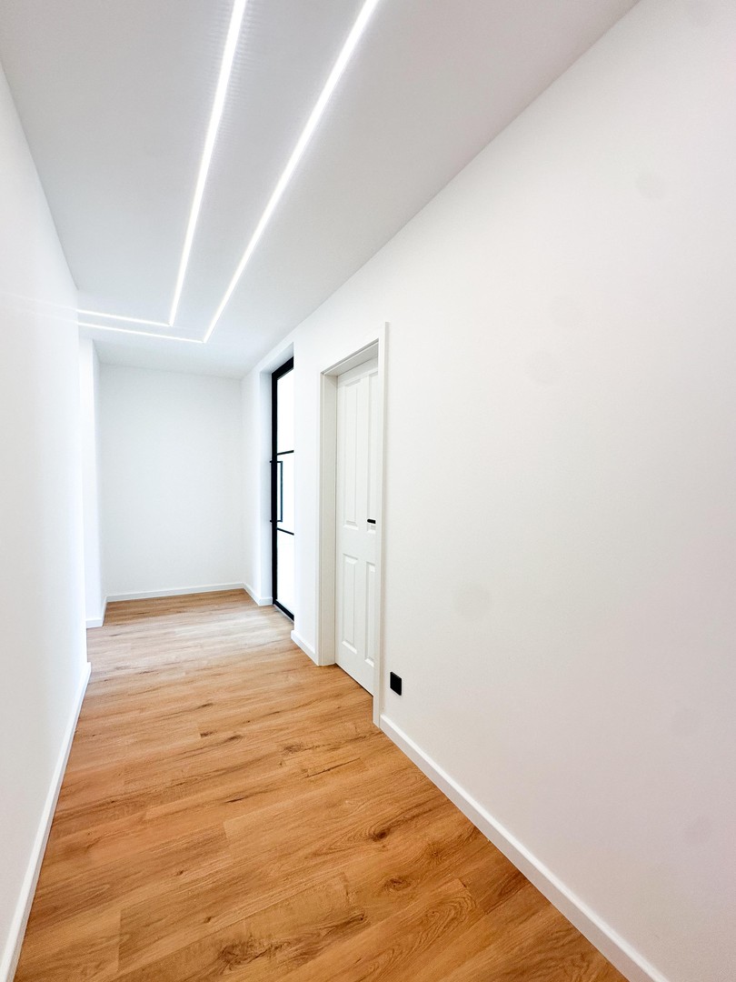 provisionsfrei: helle 3-Zimmer-Wohnung in ruhiger Lage und geringem Hausgeld – Düsseldorf – Vorschaubild 2