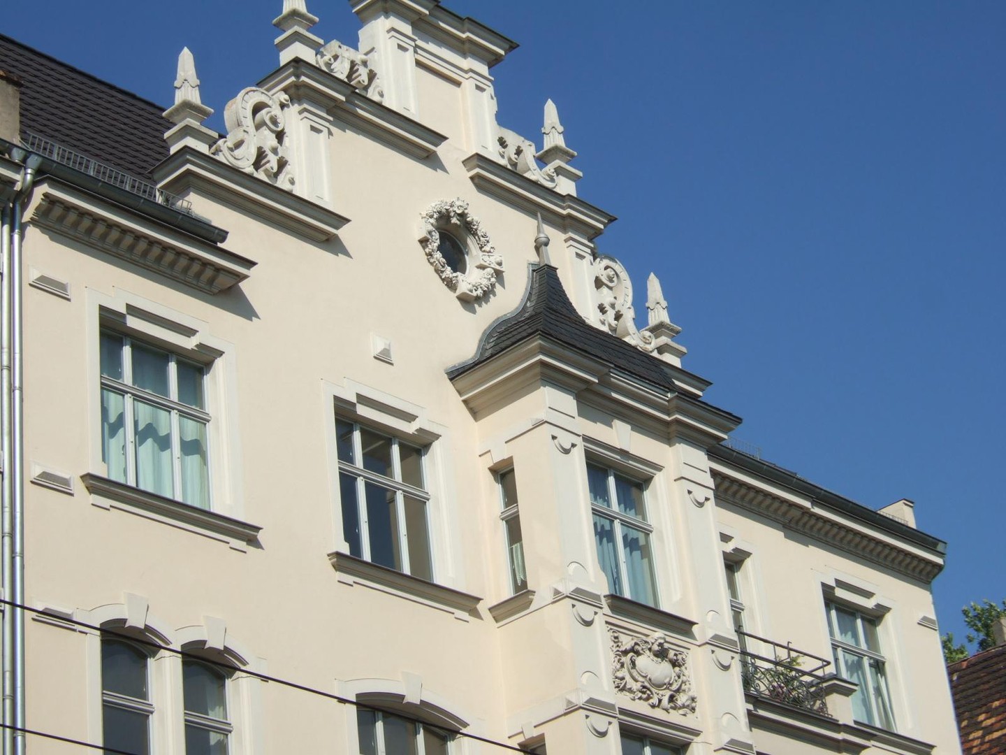 Wunderschönes Mehrfamilienhaus in Stil der Neorenaissance - 8 Wohnungen – Magdeburg – Vorschaubild 4