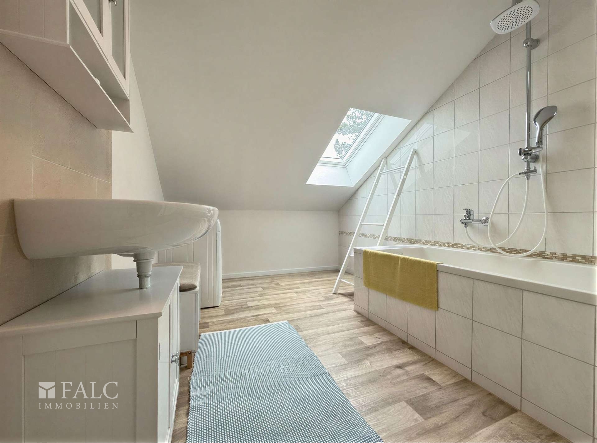 ***Mehrfamilienhaus & Exklusiver Pferdehof mit Reitanlage auf ca 21.000 m² Grundstück*** – Einbeck – Vorschaubild 59